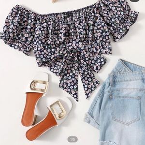 Shein Top
Size: XS
Condition: Brand New